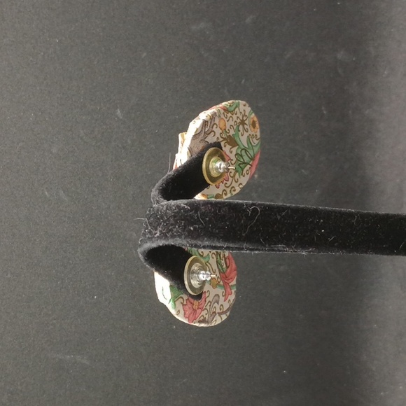 vintage multicolor glitter fabric ruffle pierced earrings - Picture 3 of 3